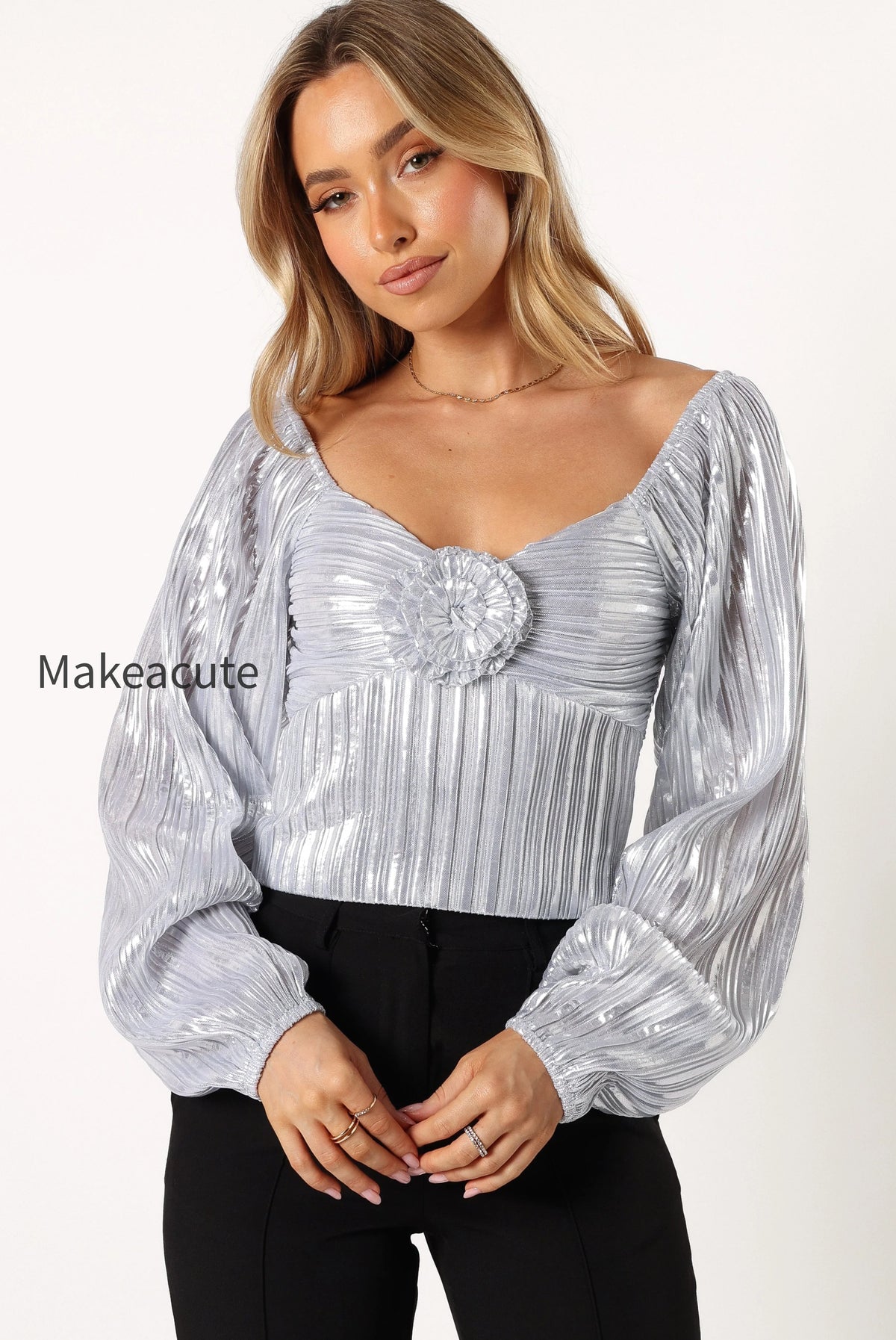 nyra-rose-detail-top-silver