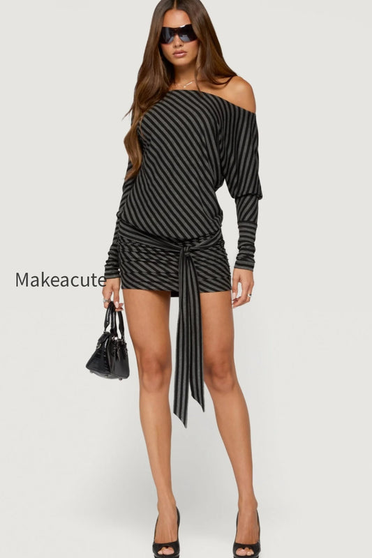 s26130_black-and-gray