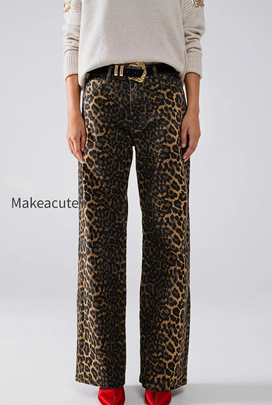 leopard-chic-straight-leg-jeans